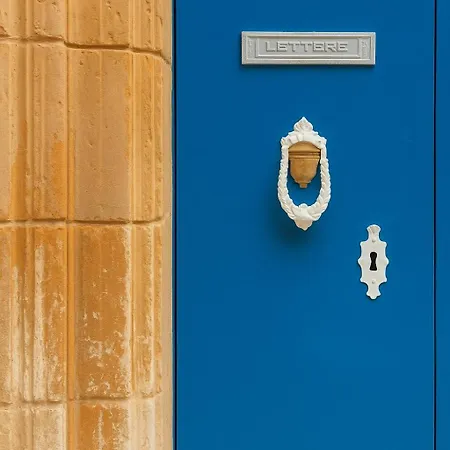 Traditional Maltese Family Townhouse - Cospicua Exterior photo
