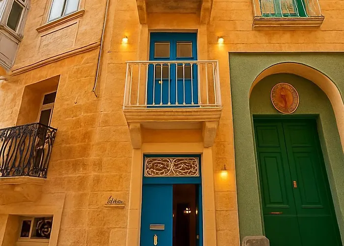 Traditional Maltese Family Townhouse - Cospicua
